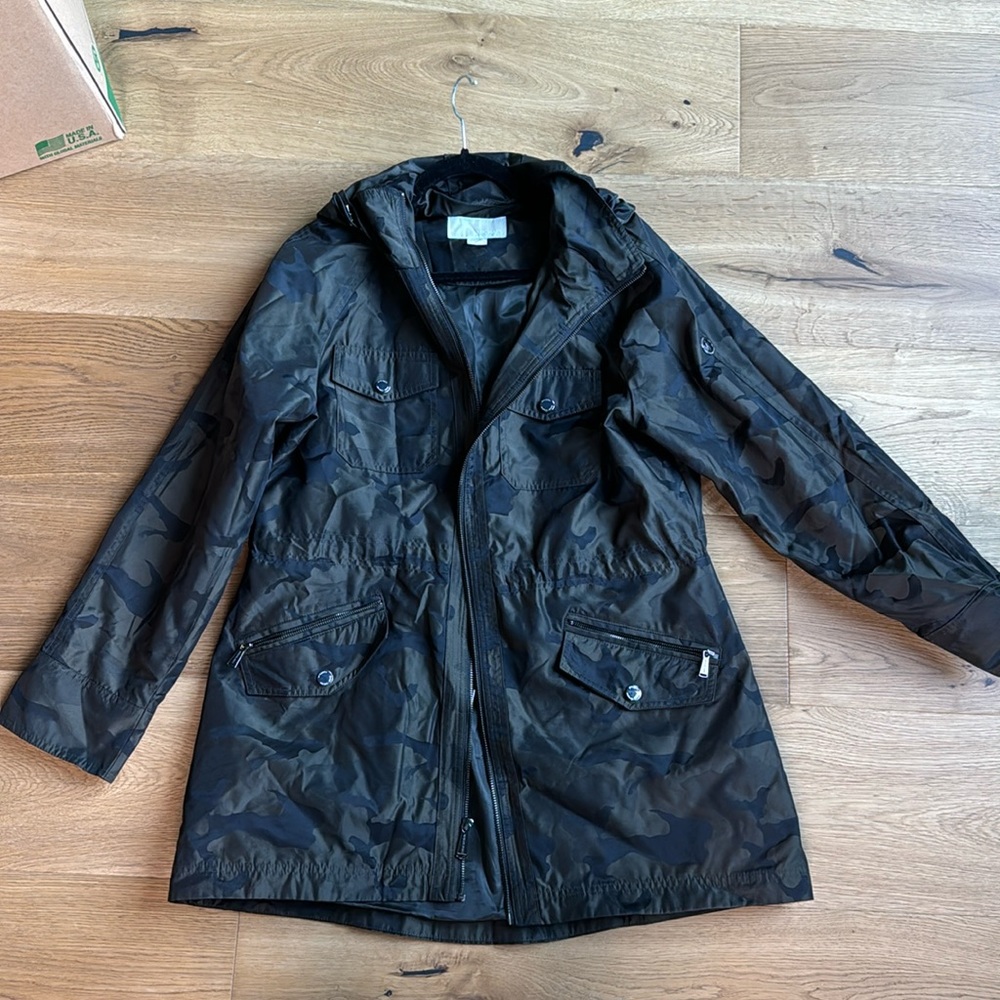 Michael Kors Camp rain coat